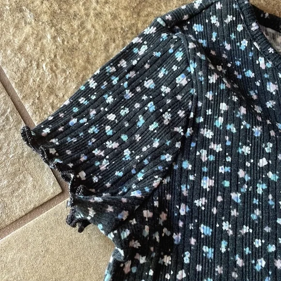 + ART CLASS + Rib + Ruffle T-Shirt - Picture 4 of 6